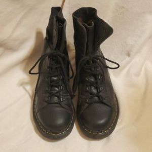 Coralie Dr. Martens